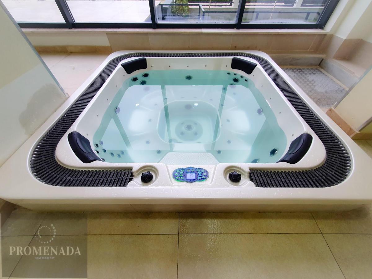 Melisea Aparthotel Pool & Spa Mamaia Nord ナボダリ エクステリア 写真