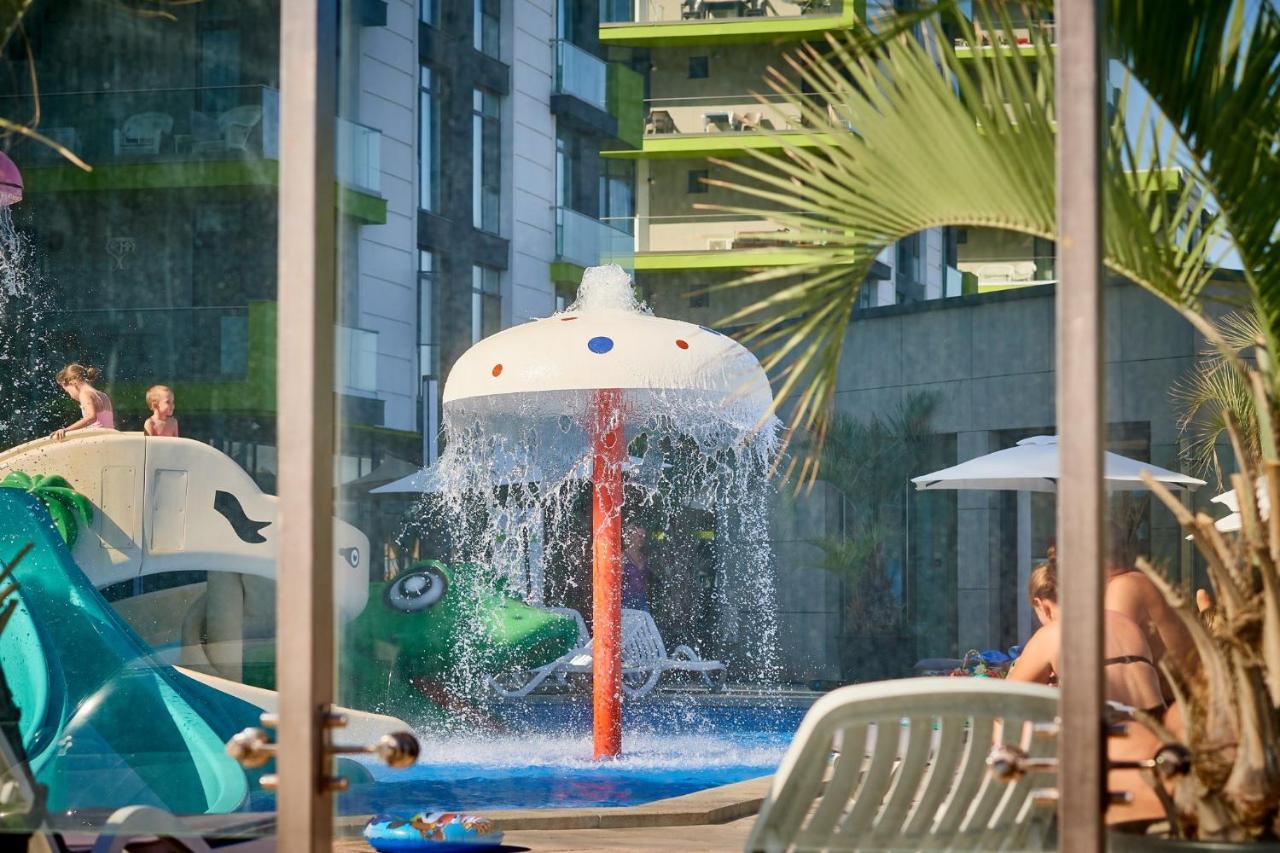Melisea Aparthotel Pool & Spa Mamaia Nord ナボダリ エクステリア 写真